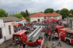 Háromezerkétszáz felett a látogatószám a megyében a tűzoltóságok gyereknapján