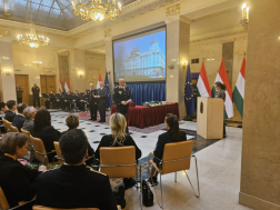 Rendvédelemért emlékérmet kapott a veszprémi rajparancsnok