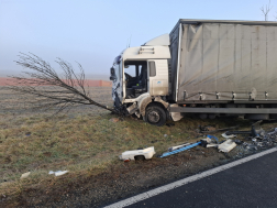 Baleset történt a 77-es főúton, Tótvázsony és Nagyvázsony között