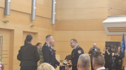 Rendvédelemért emlékérmet vett át a tűzoltó őrnagy