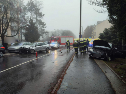 Hatan sérültek meg egy veszprémi balesetben