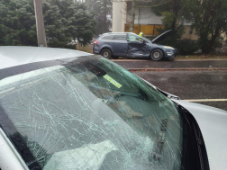 Hatan sérültek meg egy veszprémi balesetben