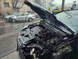 Hatan sérültek meg egy veszprémi balesetben