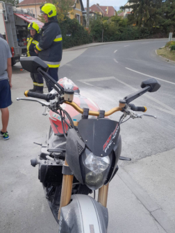 Kemencében felejtett olaj égett, motorkerékpár akkumulátora füstölt